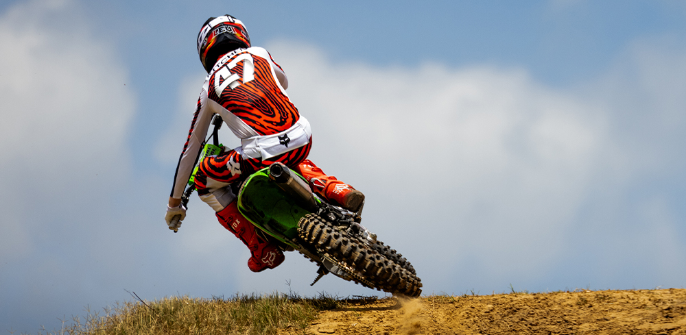 AC riding supercross.
